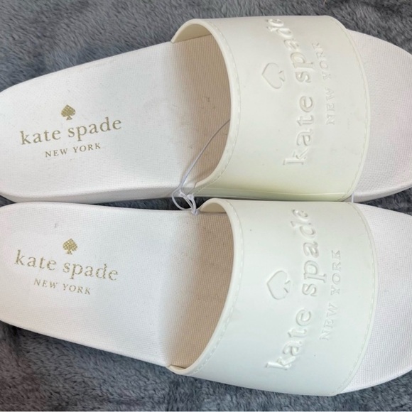 NWOB Kate Spade Sunny Slides Womens Sz 10 White Logo Sandal Beach Pool Slip On - Picture 3 of 6